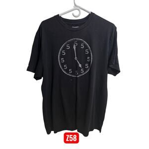 Z58 Old Navy Vintage 5 OClock Funny T-Shirt Black
XL